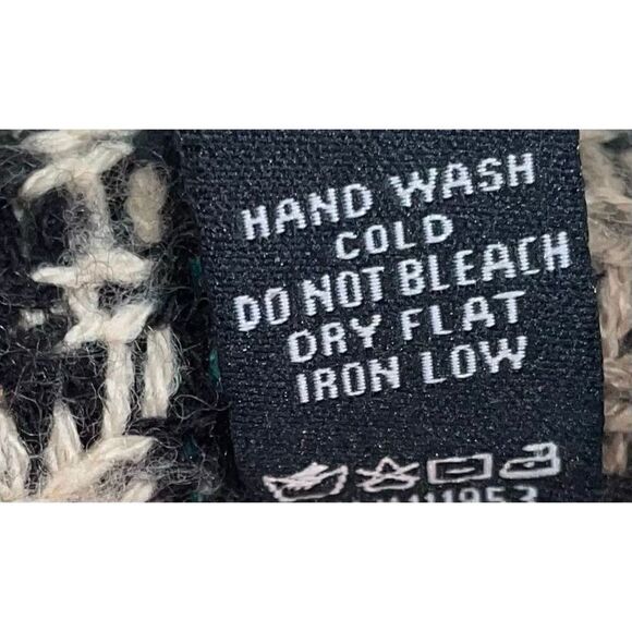 Southwest Tribal Knit Cardigan - Picture 11 of 13